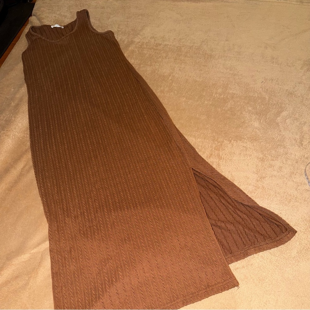 Sleeveless Brown Rib-Knit Maxi Maternity Dress